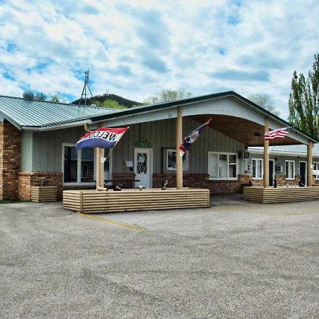 Deer Lodge Motel 圣丹斯 外观 照片