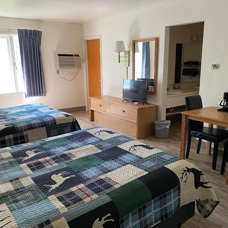 Deer Lodge Motel 圣丹斯 外观 照片