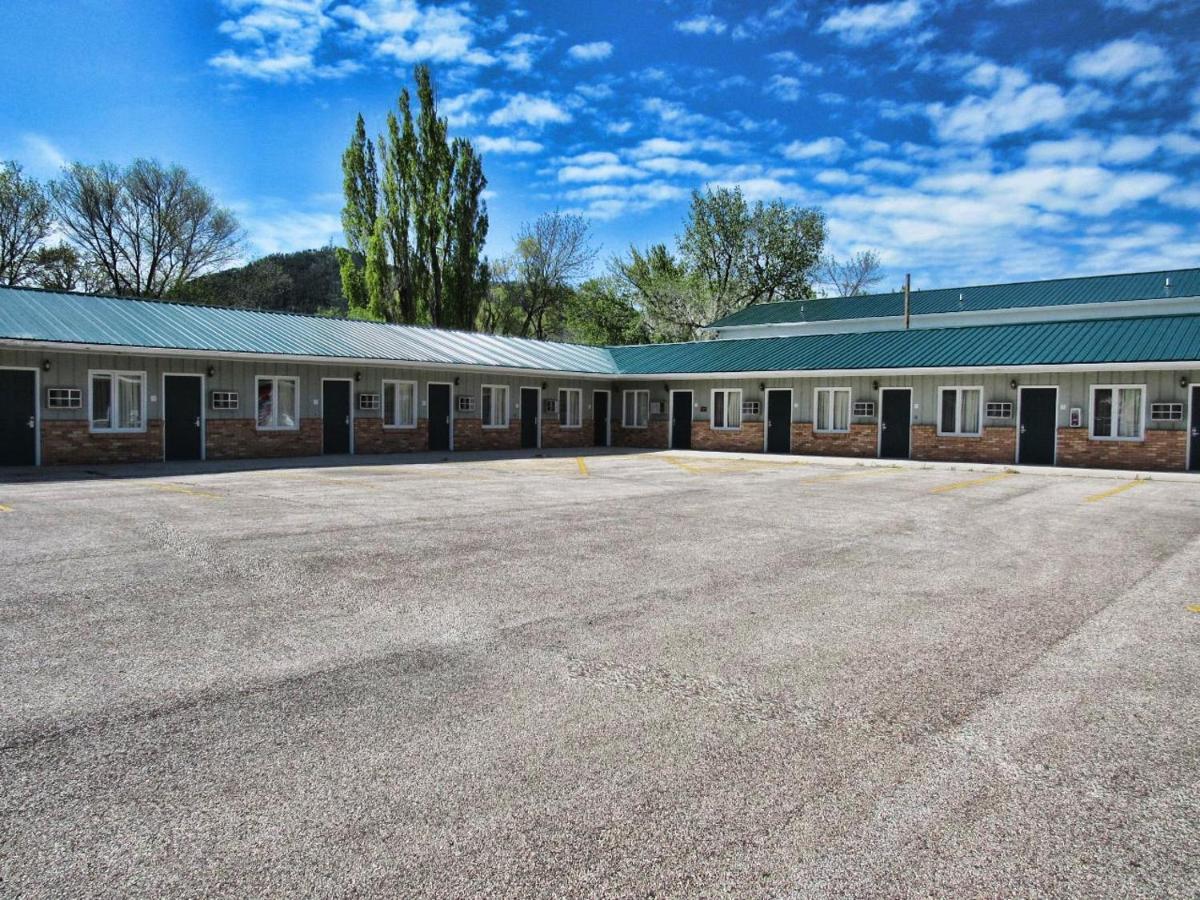 Deer Lodge Motel 圣丹斯 外观 照片