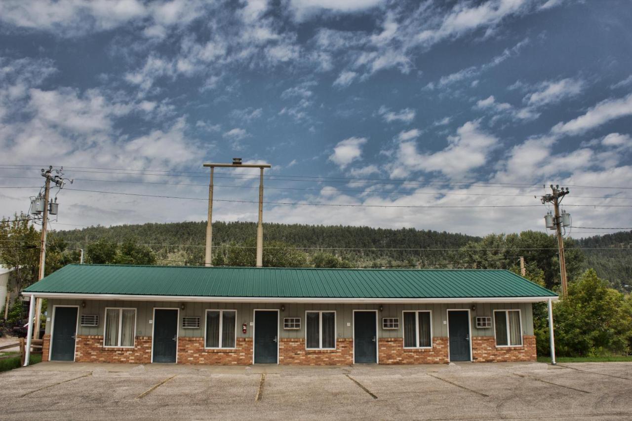 Deer Lodge Motel 圣丹斯 外观 照片
