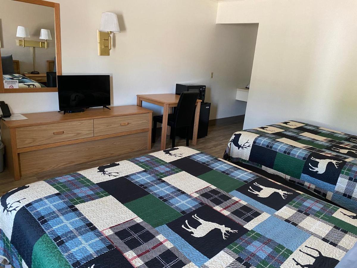 Deer Lodge Motel 圣丹斯 外观 照片
